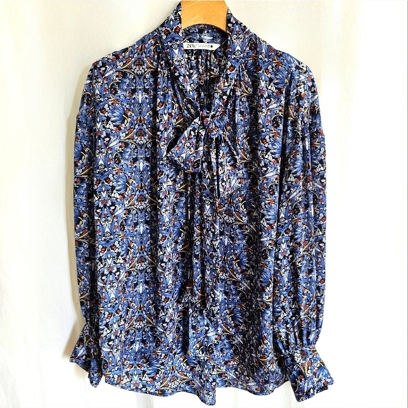 🇪🇦 Zara Blue Floral Paisley Long Sleeve Satin Blouse with Bow - Picture 4 of 16